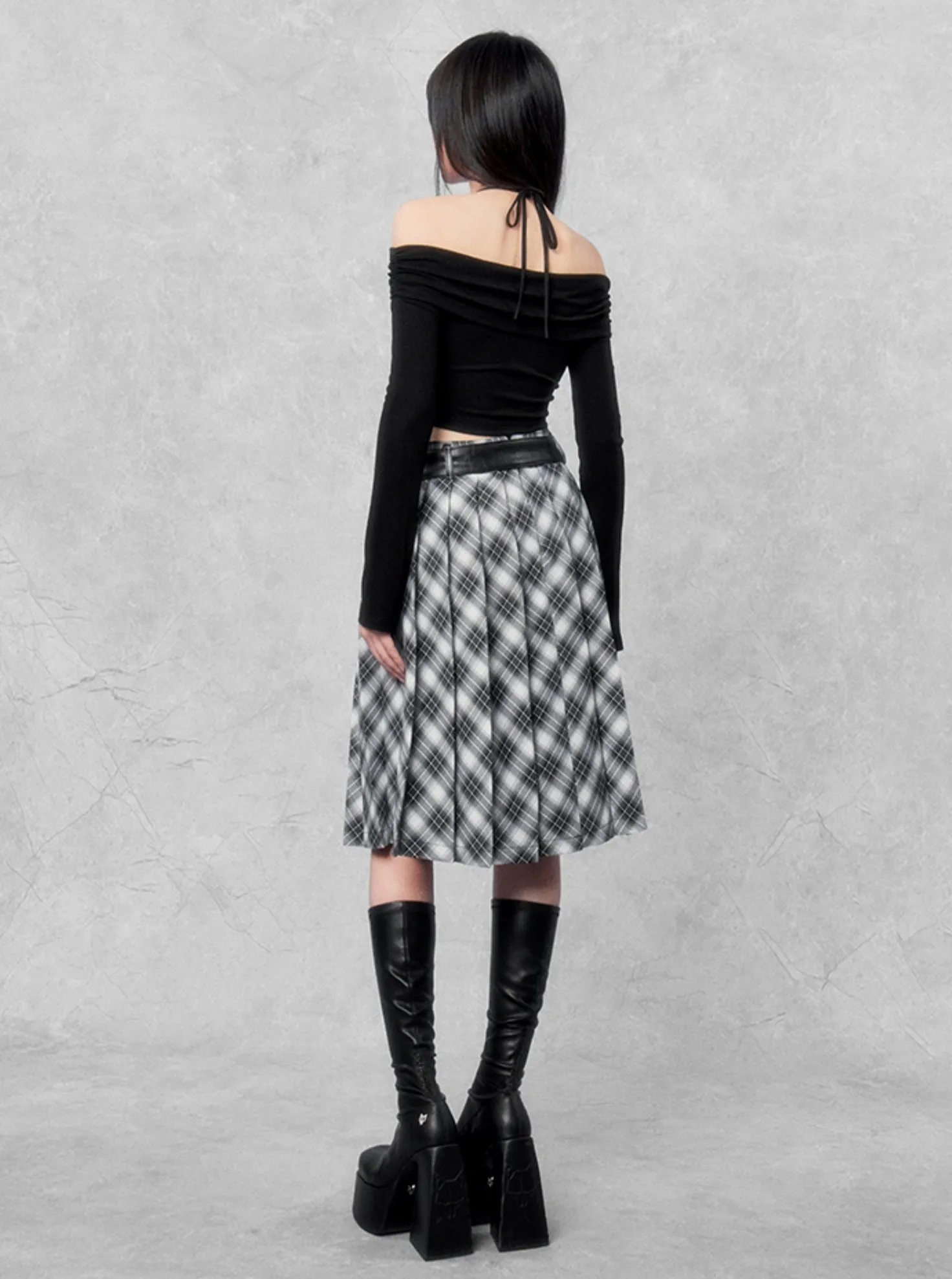 Babes Design Sense Plaid Slit Pleated Skirt