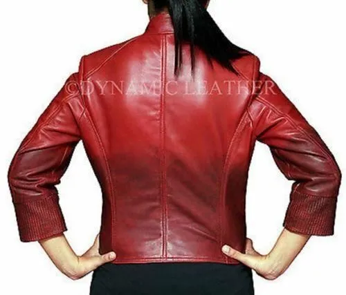 Elizabeth Olsen Scharlachrot mit Wanda Maximoff Mode Jack