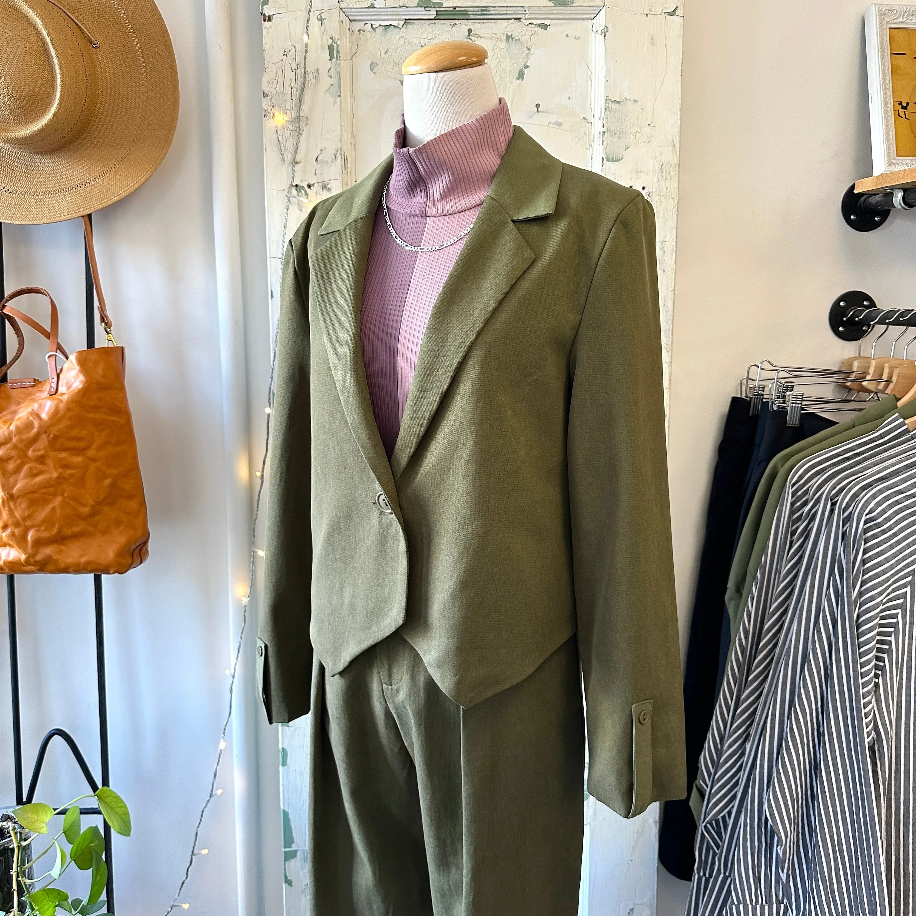 Eve Gravel // Ebeko Jacket Khaki