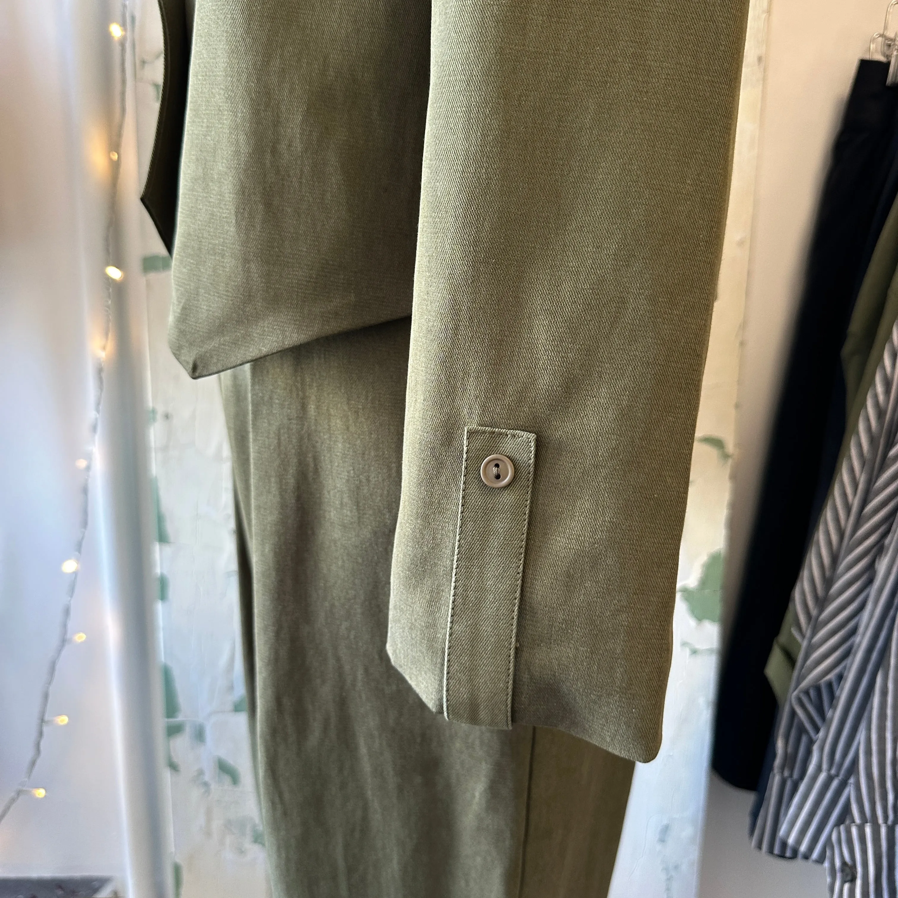 Eve Gravel // Ebeko Jacket Khaki