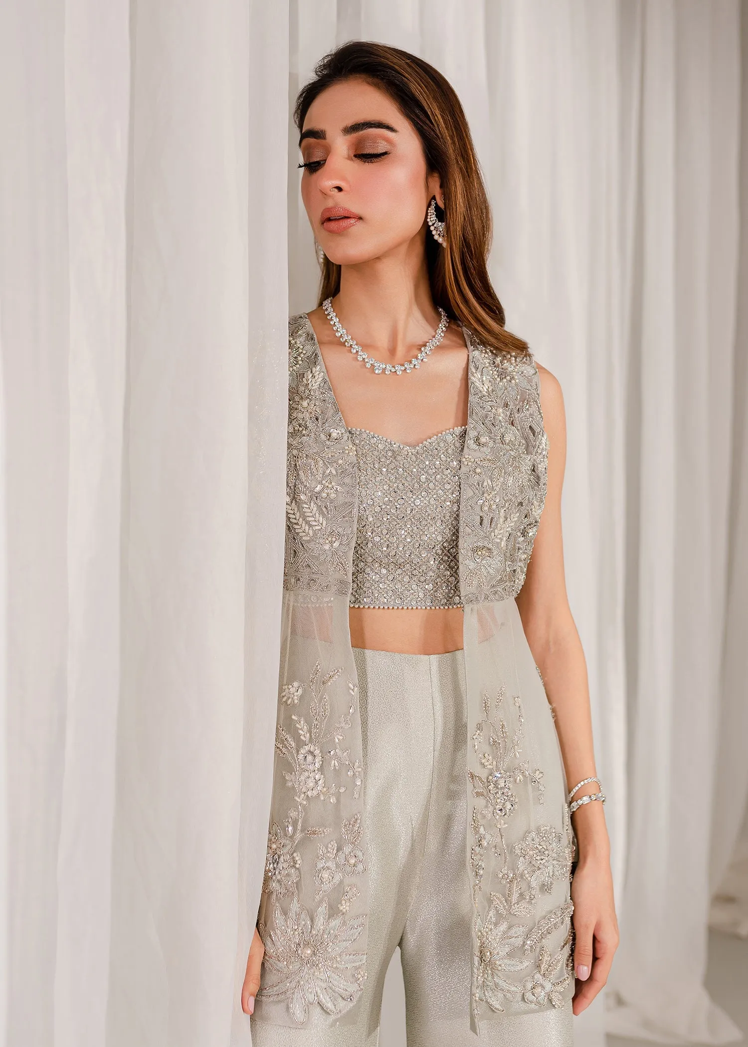 Indian Wedding Dress in Classic Jacket and Pants Style