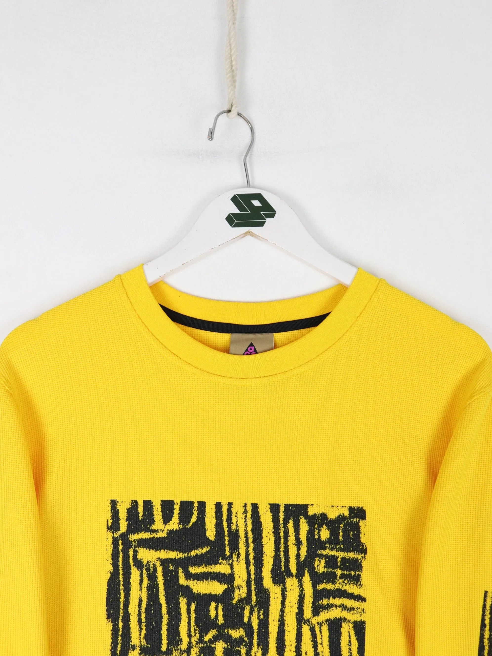 Nike ACG T Shirt Mens Small Yellow Thermal Outdoors