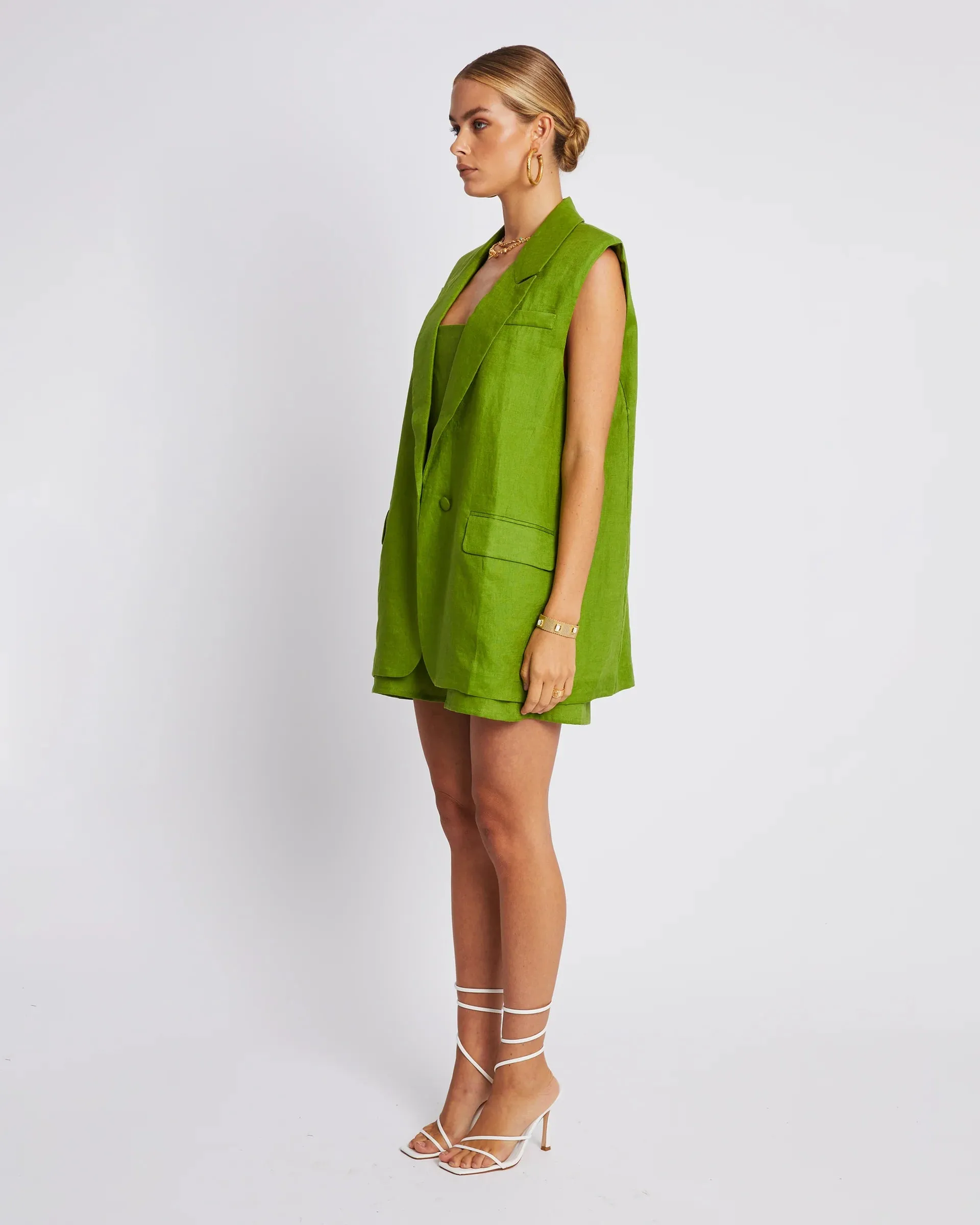 SLEEVELESS BLAZER - OLIVE